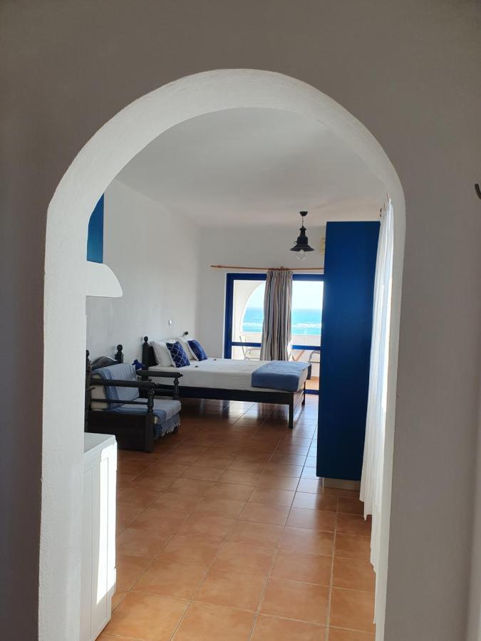 Babis & Popi Rooms And Studios Frangocastelo Екстер'єр фото